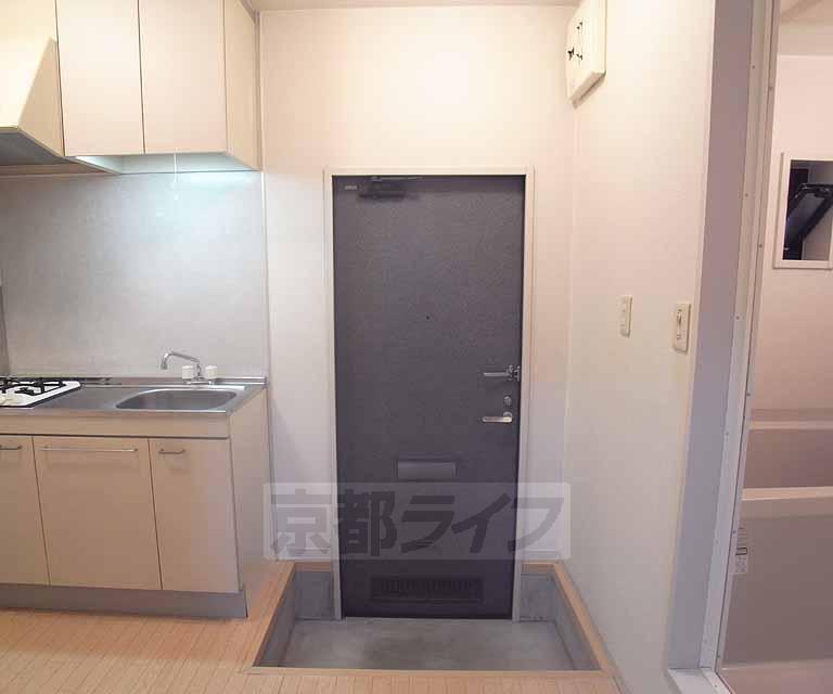キャロットIの玄関写真