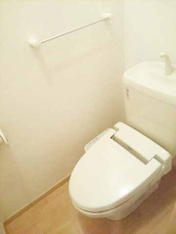 トイレ　清潔感のあるトイレです