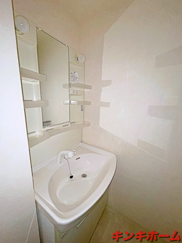 洗面設備　写真は別のお部屋です。※現況を優先します