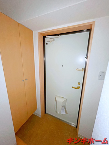 玄関　写真は別のお部屋です。※現況を優先