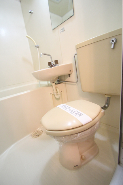 トイレ　※同建物内別室のお写真です。