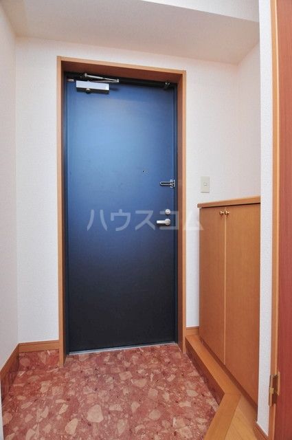 都営大江戸線 両国駅 徒歩1分 8階建 築22年の玄関写真