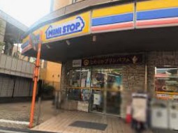 コンビニ　ミニストップ大鳥居駅前店（コンビニ）まで302m