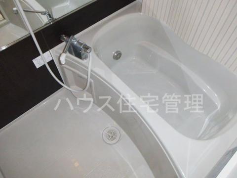 ＪＲ東海道本線 摂津富田駅 徒歩12分 2階建 築15年の風呂写真