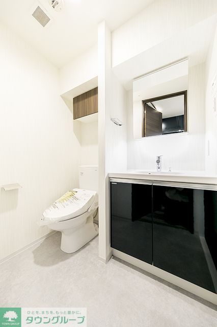 洗面設備　※写真は同タイプ住戸です。