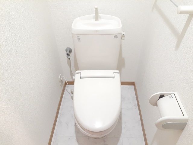 ＪＲ横浜線 町田駅 徒歩6分 8階建 築19年のトイレ写真