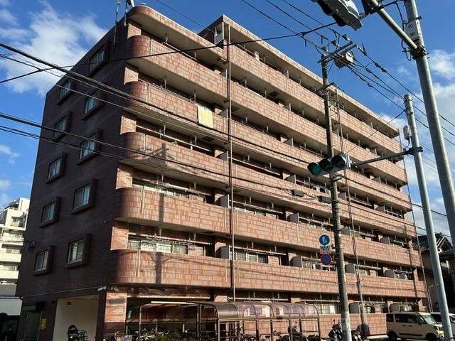 グランドール東綾瀬の外観写真