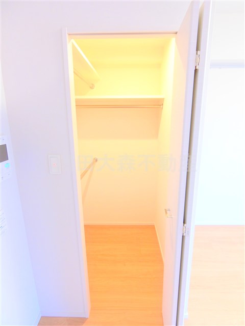 収納　収納　ウォークインクローゼット