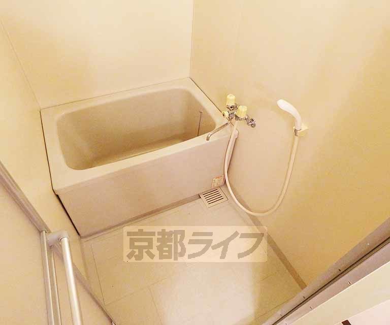 レフィナード京都西大路の風呂写真