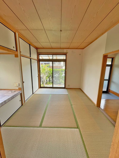 亀川四の湯政光貸家の内装写真