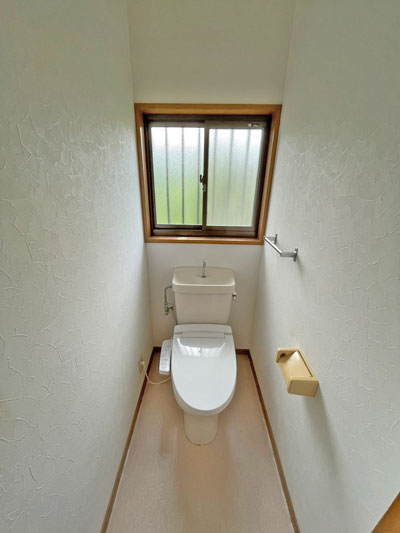 亀川四の湯政光貸家のトイレ写真