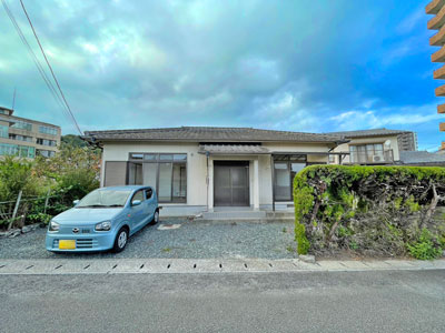 亀川四の湯政光貸家
