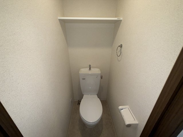 プレサンス三宮ルミネスのトイレ写真