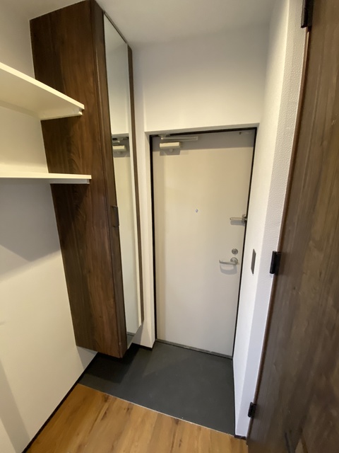 玄関　姿見付きシューズＢＯＸ