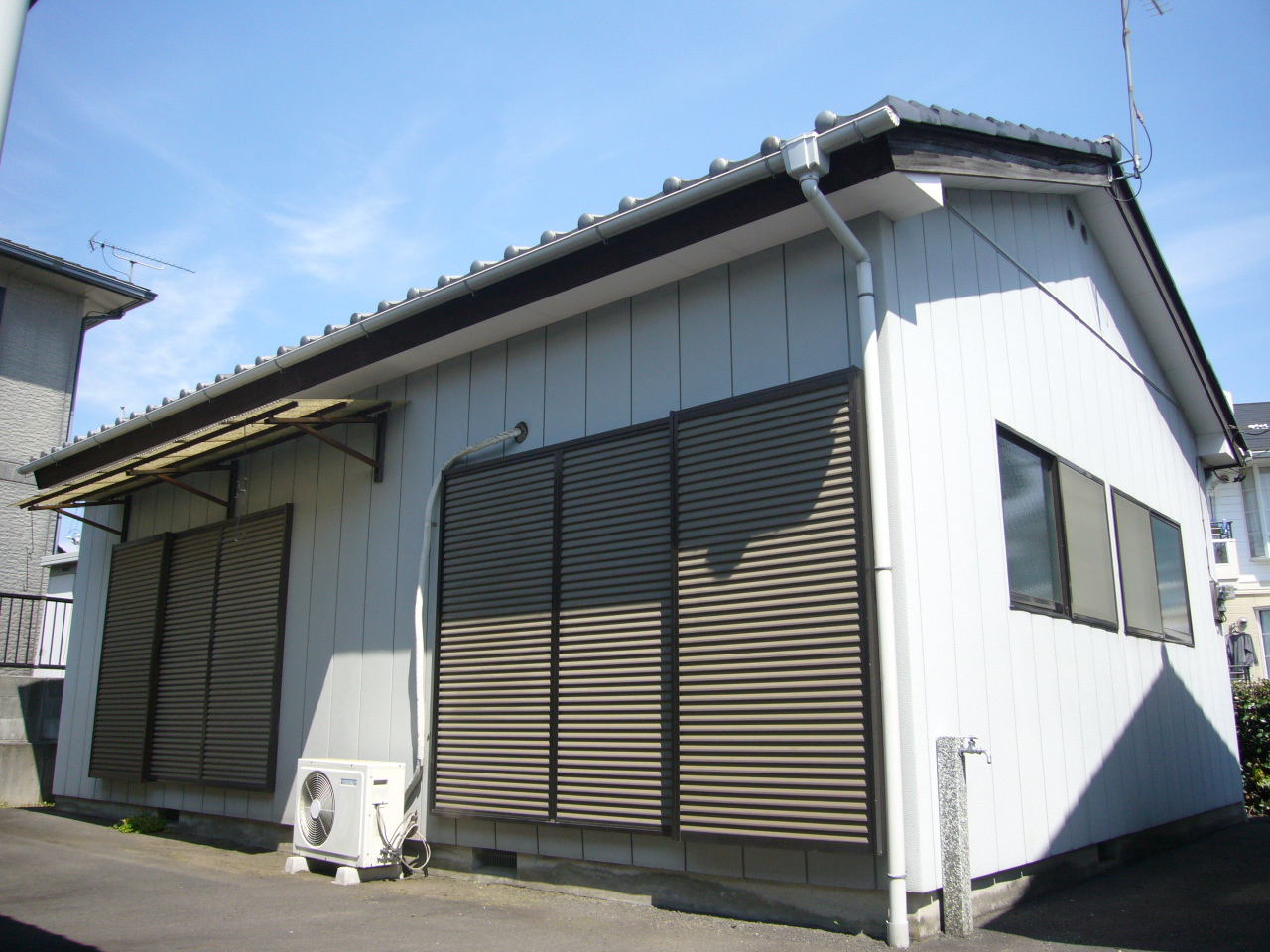 その他設備　雨戸あり