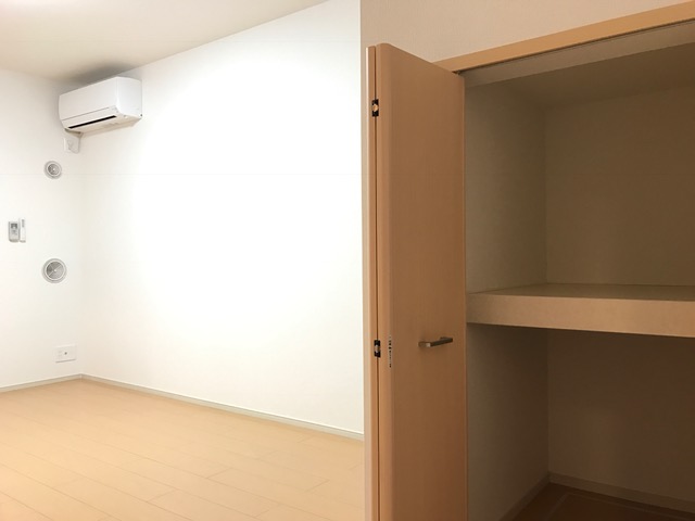 新潟市中央区 3階建 築13年の内装写真