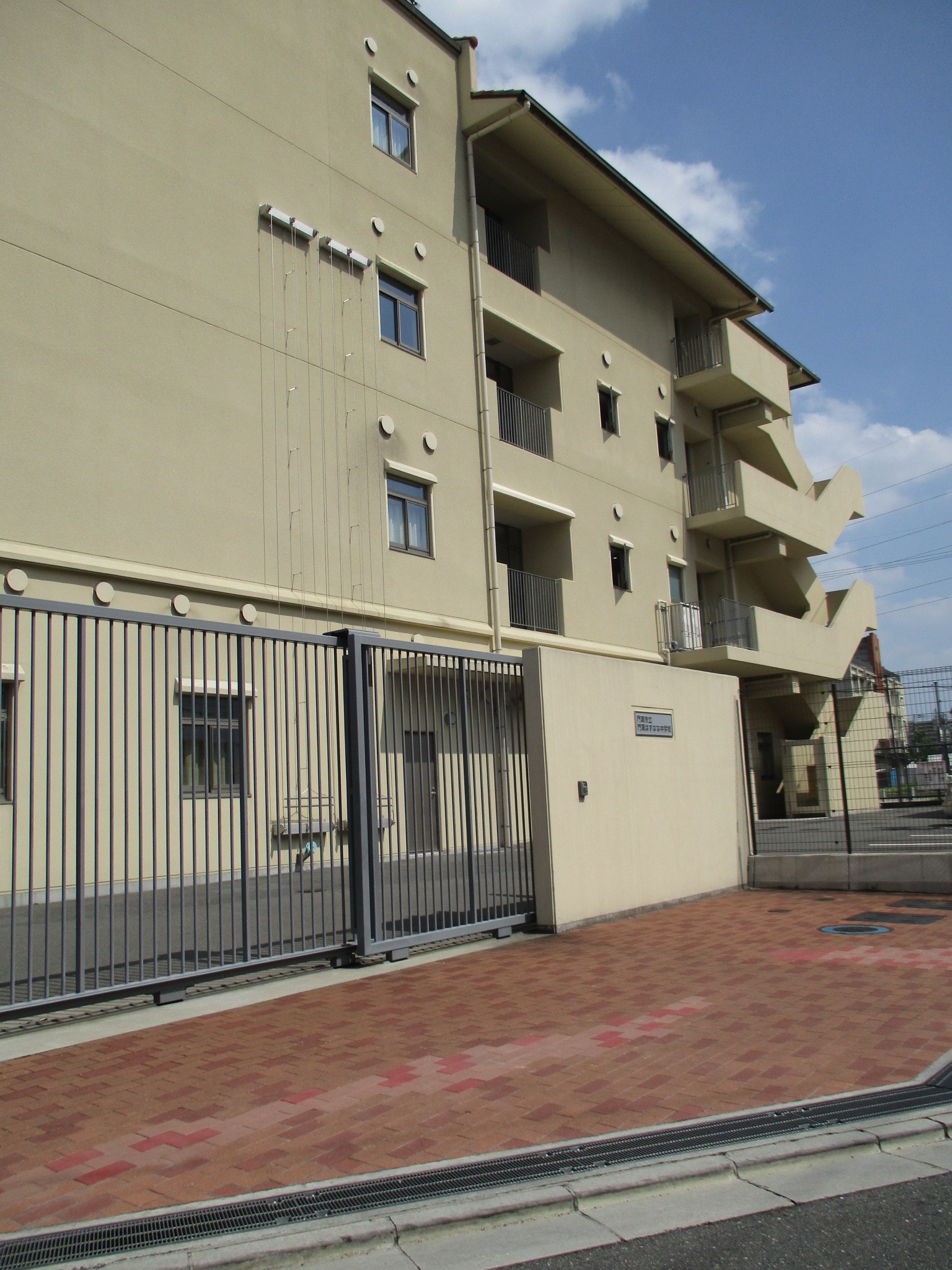 中学校　門真市立門真はすはな中学校（中学校）まで1158m