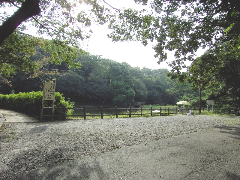 【コーポ竹山　A棟の公園】