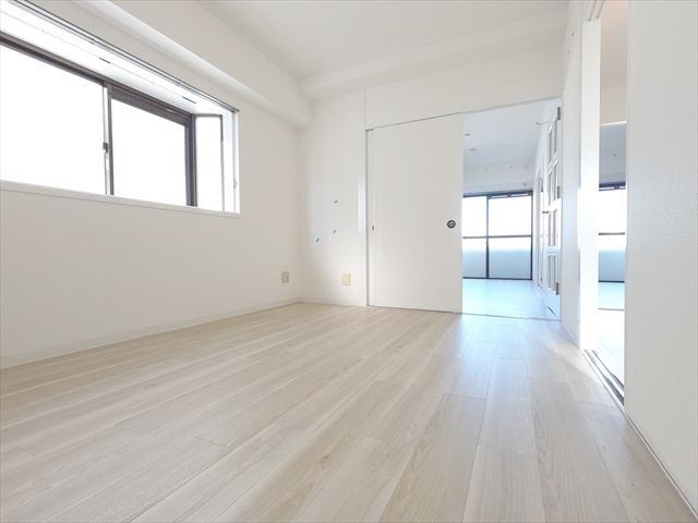 その他　西側の洋室