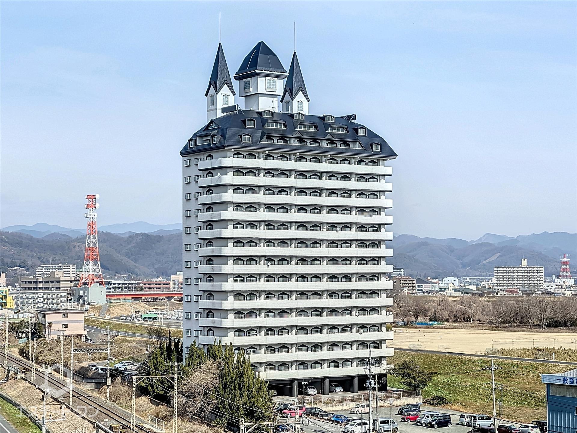 足利スカイタワー１６の建物外観