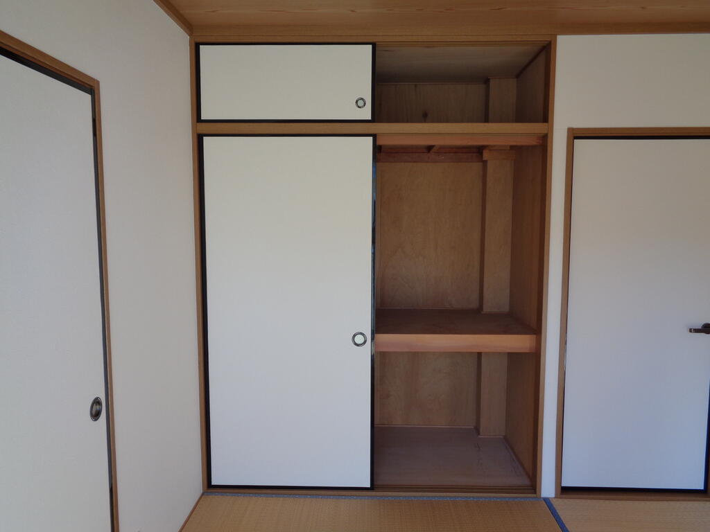 収納　和室押し入れ