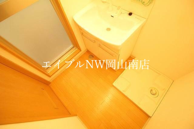 【岡山市北区丸の内のマンションの洗面設備】