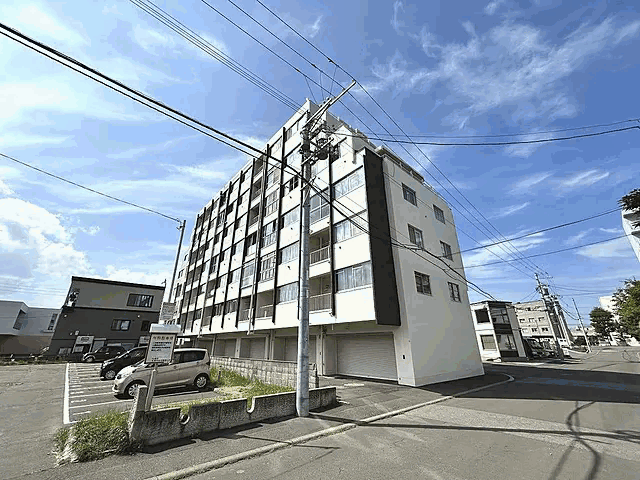 札幌市豊平区中の島一条のマンションの建物外観