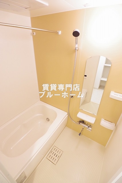 バス・シャワールーム　追炊き・浴室乾燥機能付き！