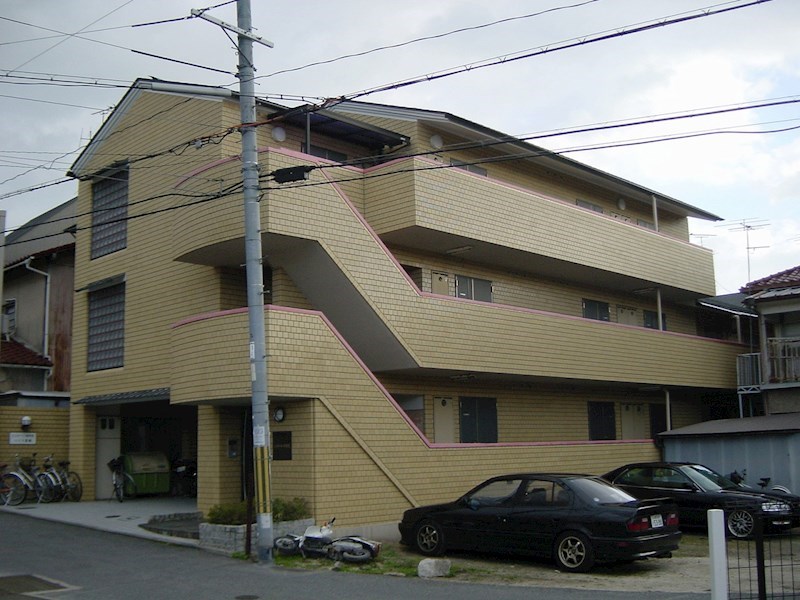 京都市左京区修学院登リ内町のマンションの建物外観