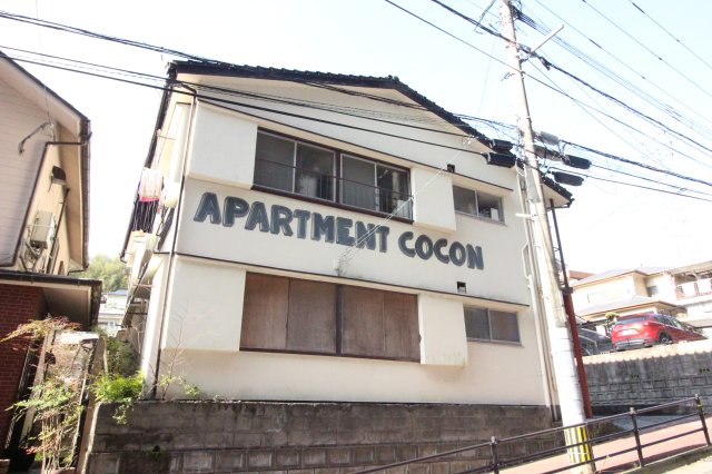 APARTMENT COCONの建物外観