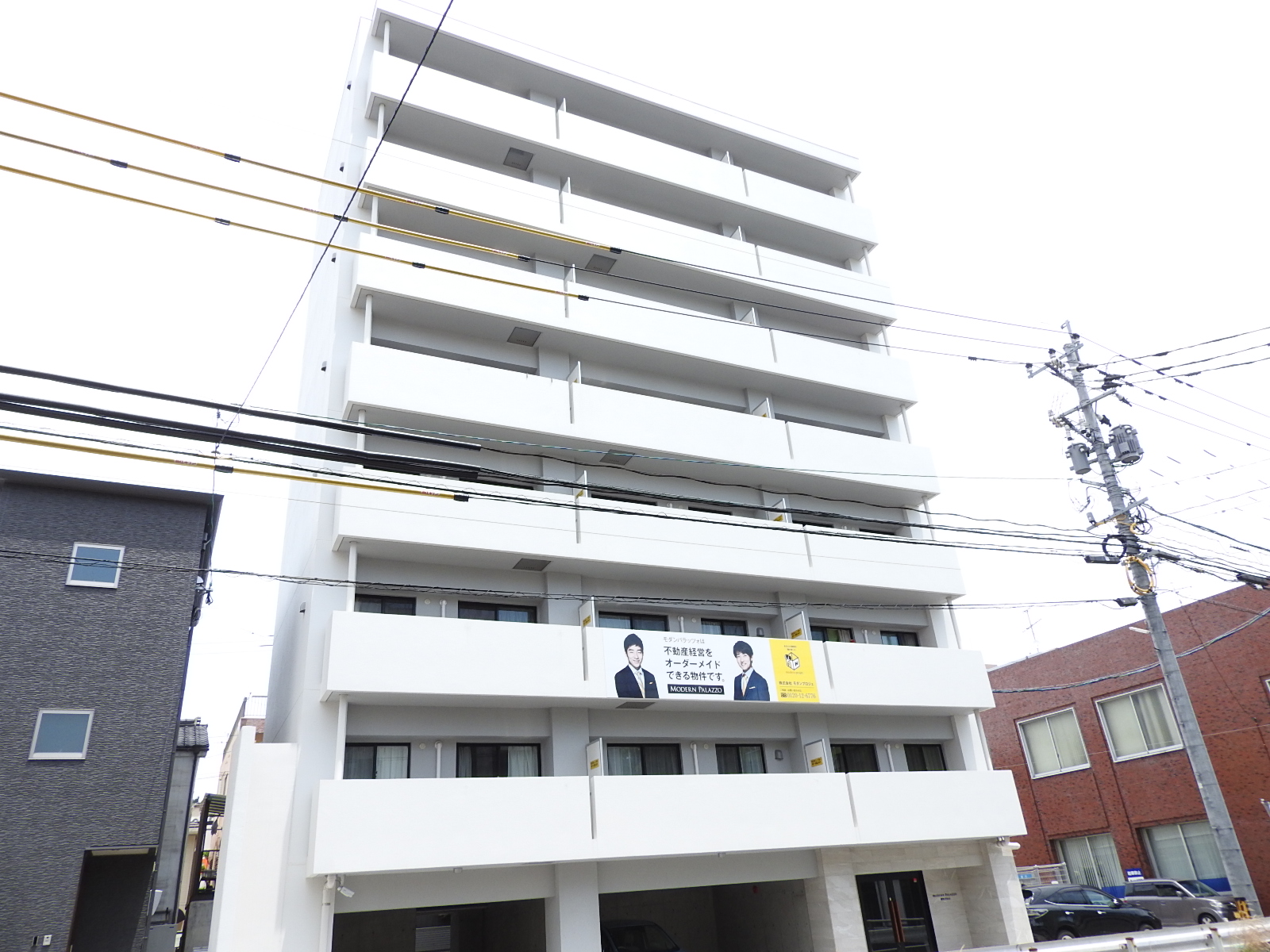 【長崎市城栄町のマンションの建物外観】