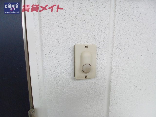 【伊勢市鹿海町のアパートのセキュリティ】