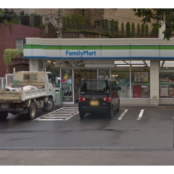 コンビニ　ファミリーマート本牧公園前店（コンビニ）まで1488m