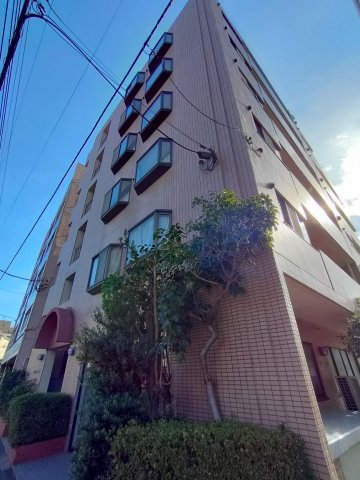 ロワイヤルOT調布の建物外観