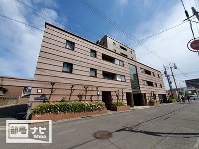 高松市桜町のマンションの建物外観