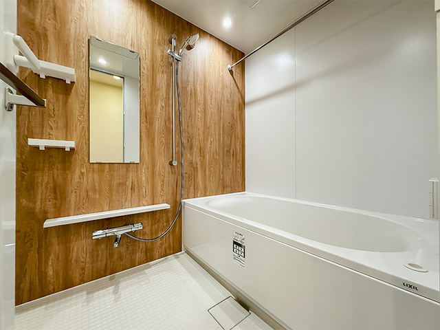 バス・シャワールーム　※写真は同タイプ住戸です。