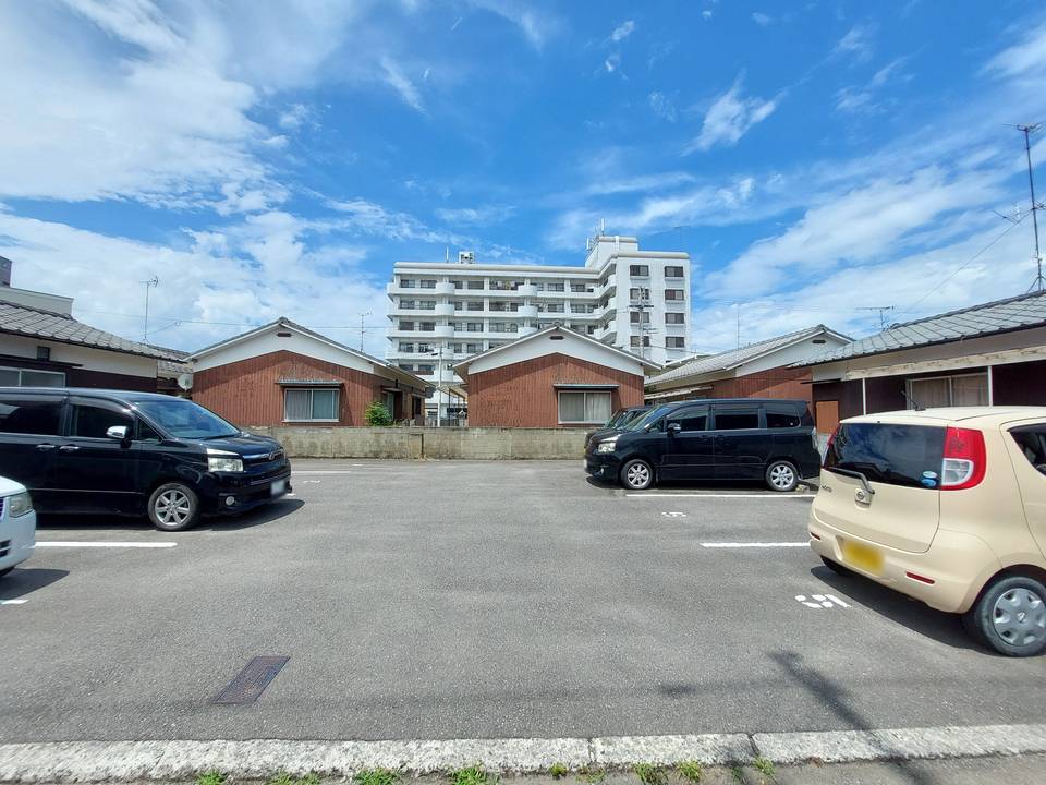 駐車場　駐車場