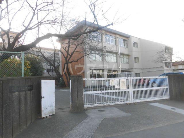 中学校　国立市立第三中学校（中学校）まで848m