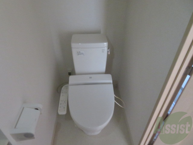 トイレ　こちらはトイレです。清潔感があり、安心して使用できます。