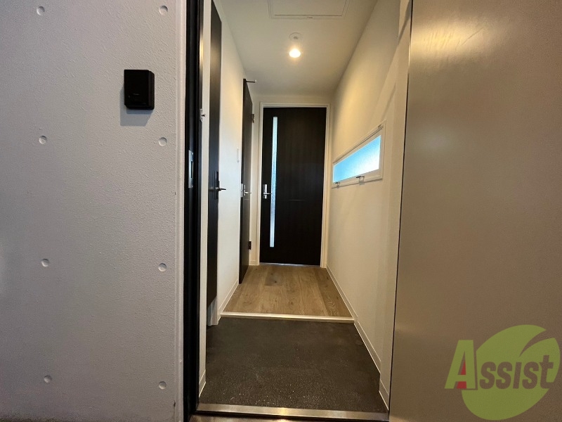 玄関　玄関の様子です。明るい印象ですね。気分もあがりそう。