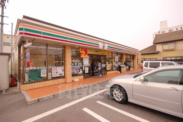 コンビニ　セブンイレブン　広島光南店（コンビニ）まで631m