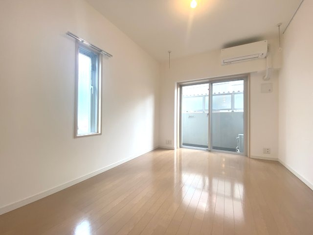 居室・リビング　居間