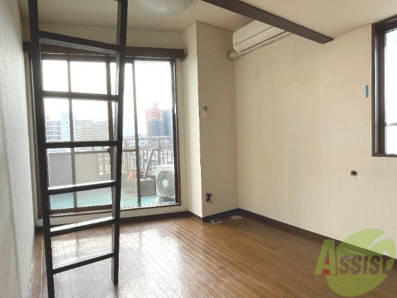 居室・リビング　リビングはこちらです。明るい雰囲気が伝わってきます。