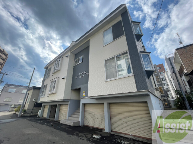 建物外観　札幌市中央区南１４条西「シェーンブルンロイヤル中島公園」