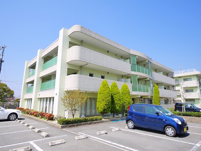 建物外観　外観は落ち着いています