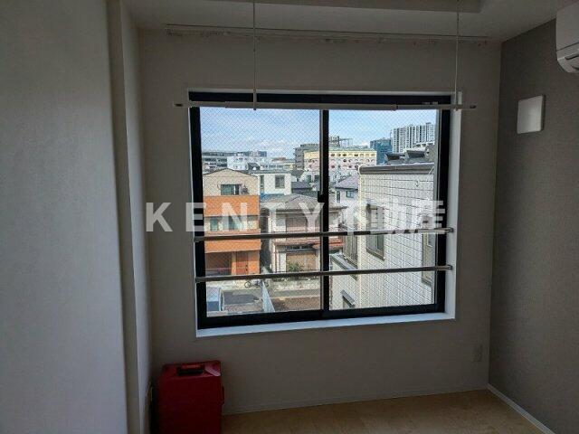 その他部屋・スペース　使い勝手のいい寝室です