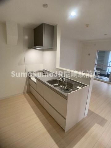 キッチン　コンパクトなキッチンで掃除もラクラク