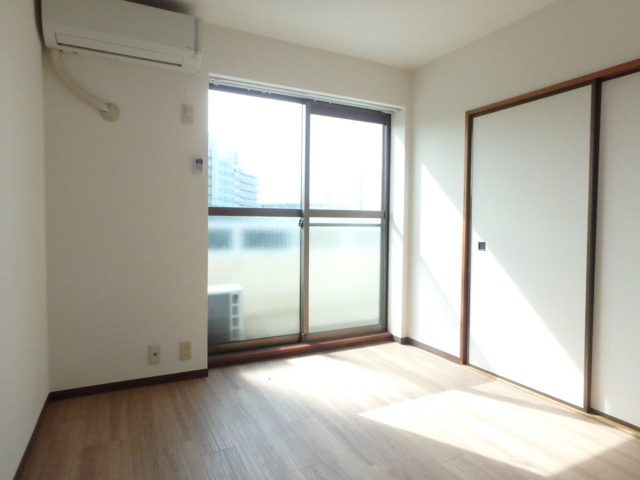 居室・リビング　暖かな日差しが迎え入れます。