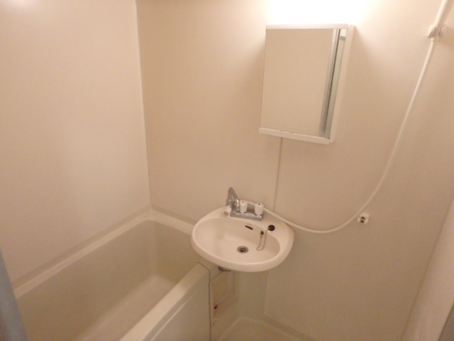 バス・シャワールーム　独立バスルーム！