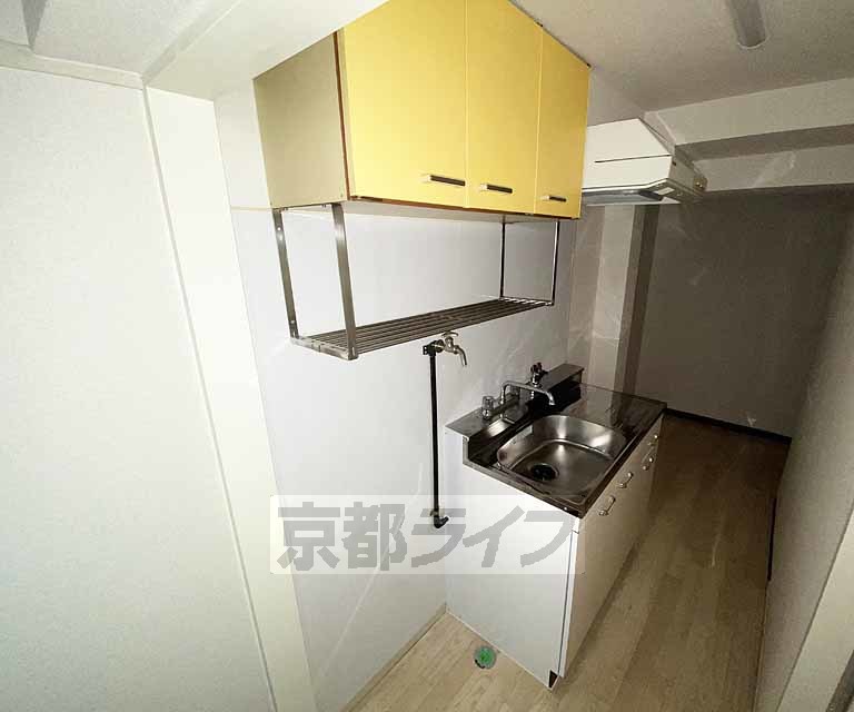 キッチン　収納スペース有り